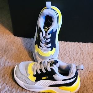 Toddler : X-Ray 2 Squar Puma sneakers. Worn once.